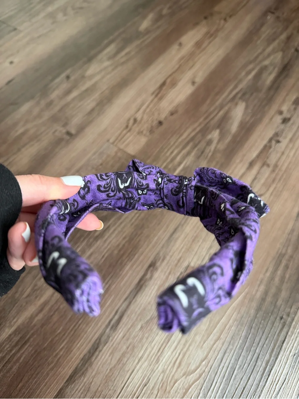 NWOT Haunted Mansion Wallpaper Bow Headband - Picture 4 of 4